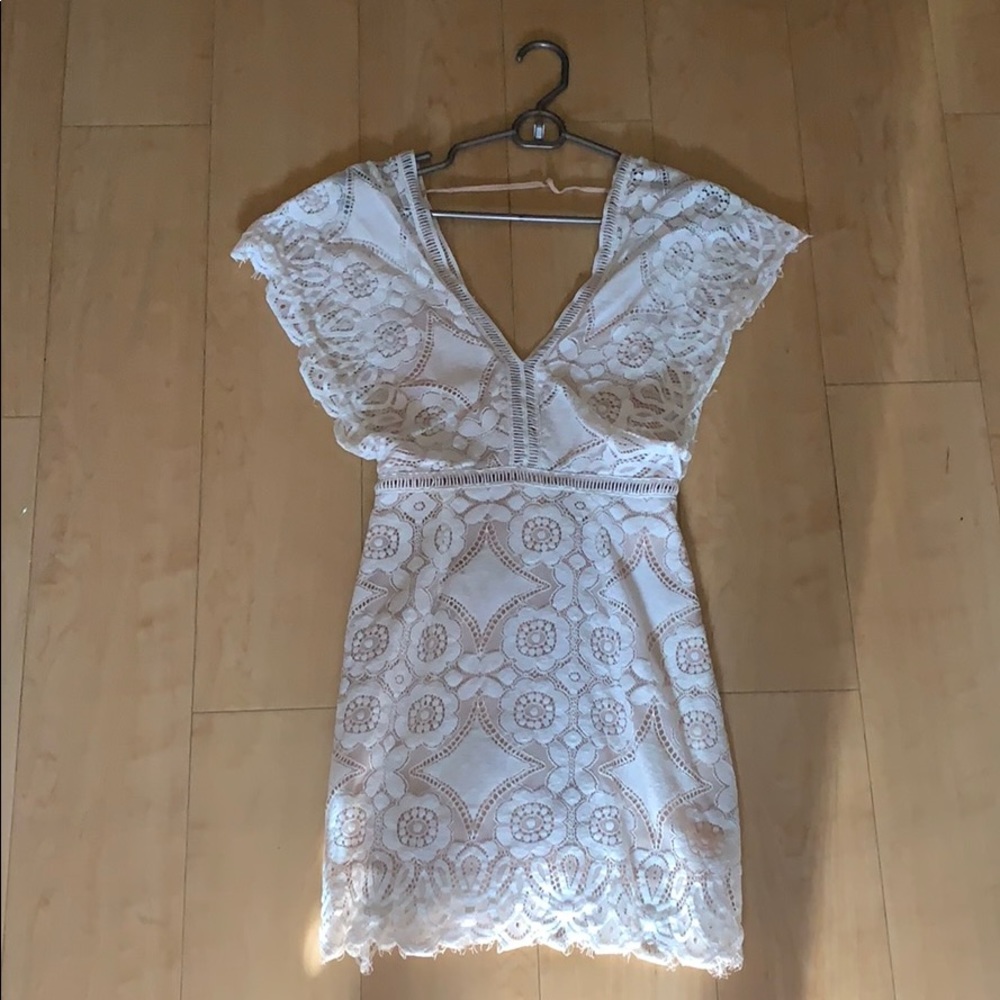 💖Classic White Lacey Dress